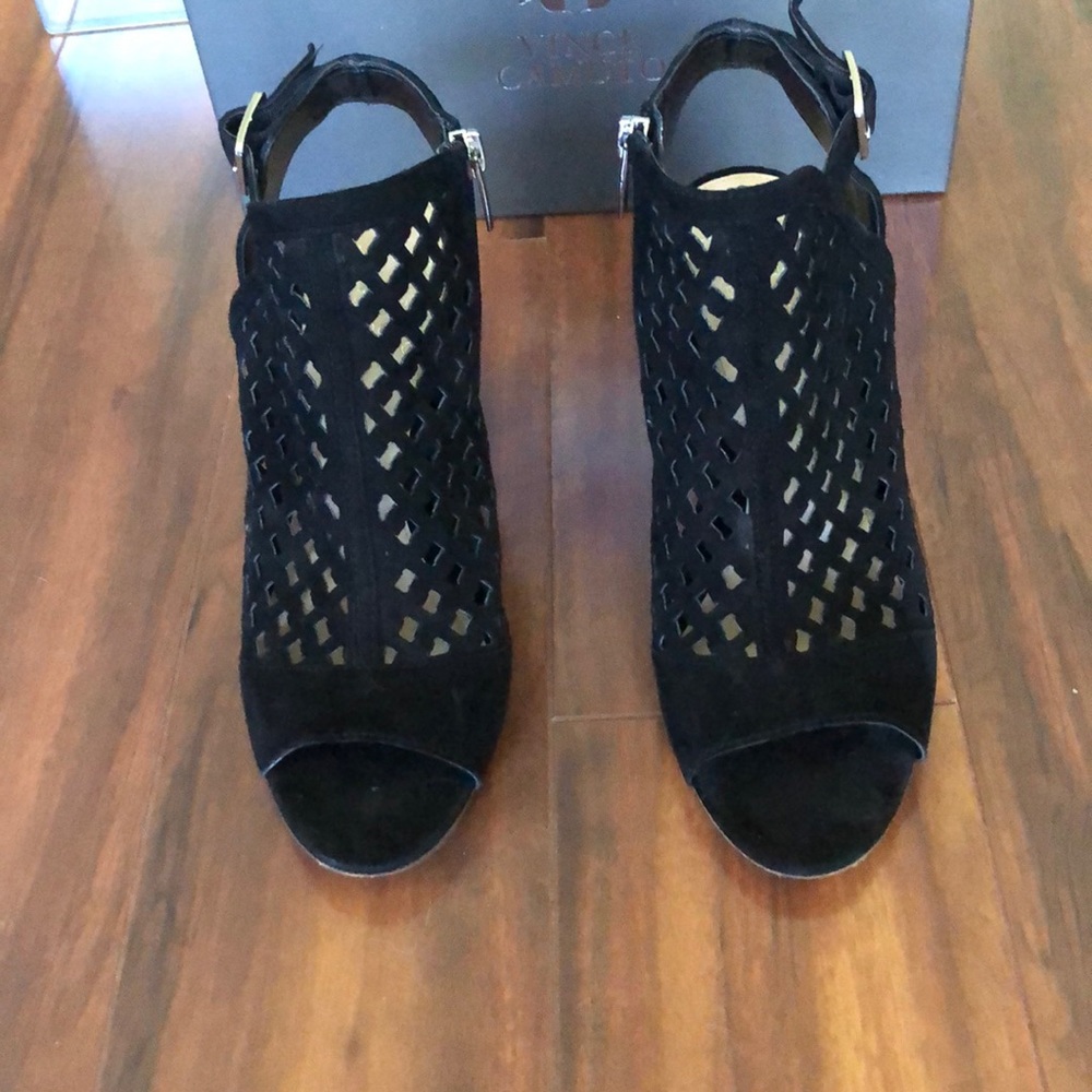 Vince Camuto black booties - Picture 2 of 4